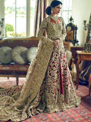 Buy Long Tail Lehenga with Choli and Dupatta Bridal Dress – Nameera by  Farooq